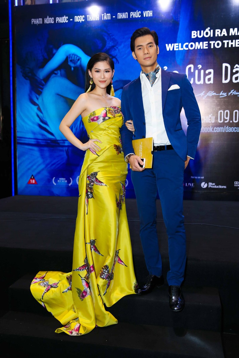 Truong Giang - Nha Phuong mac do doi tinh cam di xem phim-Hinh-5
